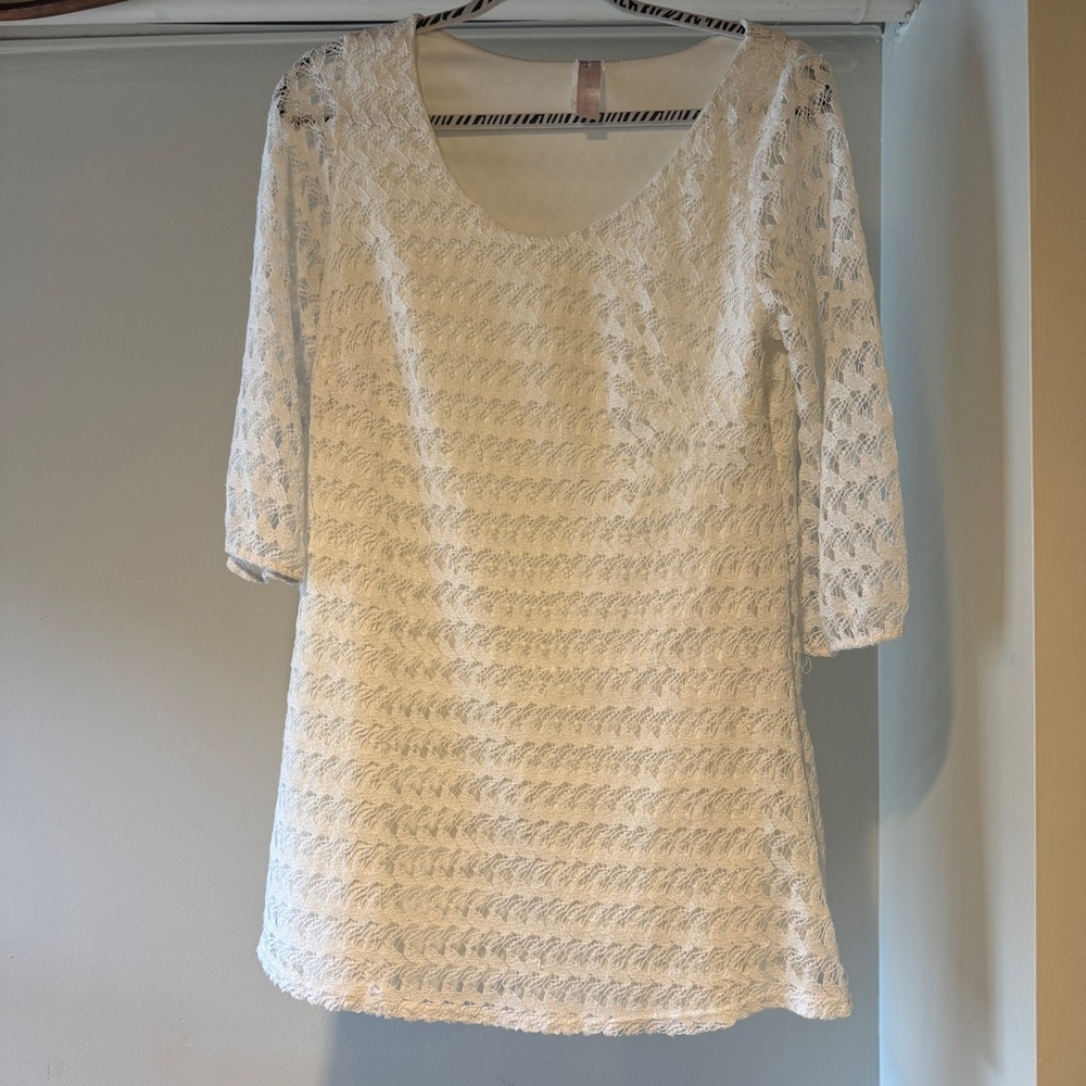 Francesca's Collections Cream Lace Blouse